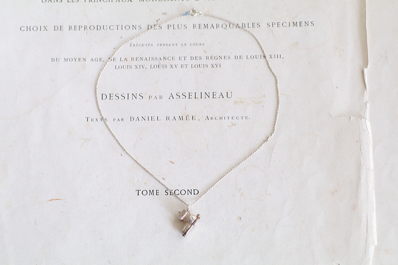 靴の家のシルバーチャーム　ヴィンテージ　イギリス　アンティークストリュフ