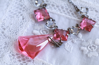 ピンクガラスシルバーネックレス　ヨーロッパ　アンティークストリュフ