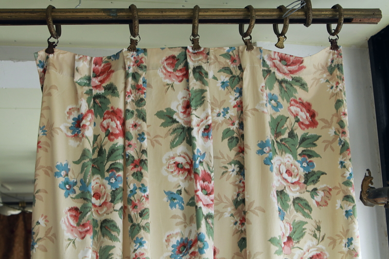 ローズプリントカーテン　イギリス　アンティークストリュフ
