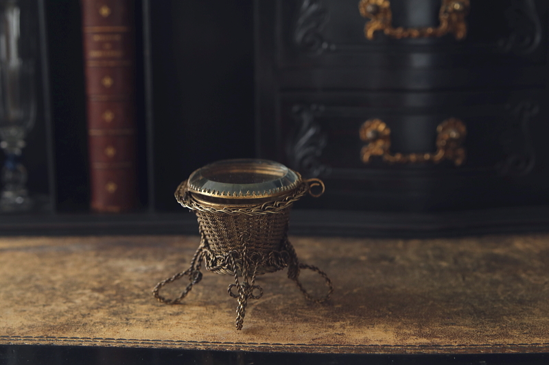 ワイヤーパニエのジュエリーボックス　アンティークジュエリー　ヴィンテーアクセサリー　フランス　アンティークストリュフ