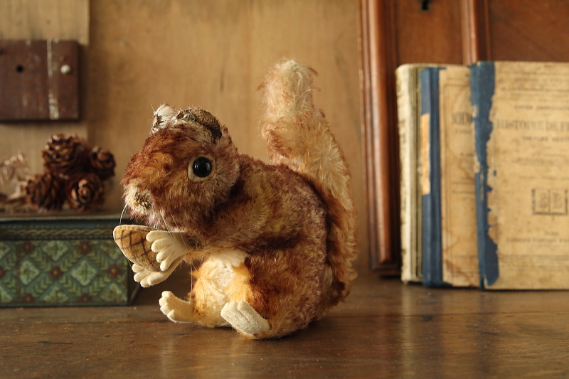 リスのperri steiff シュタイフ　ペリ　ドイツ　アンティークストリュフ