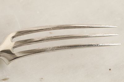 スターリングシルバーデザートフォーク　マザーオブパールハンドル　龍紋　William Gibson & John Lawrence Langman　イギリス　アンティークストリュフ