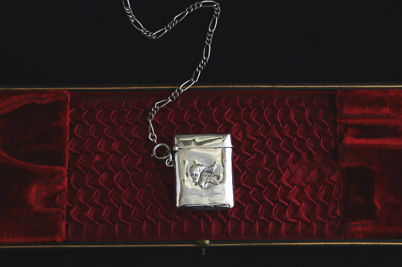 チェラブのシルバーヴェスタケース　ヴィクトリアン　イギリス　アンティークストリュフ