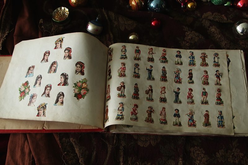 ヴィクトリアン　クロモスアルバム　イギリス アンティークストリュフ