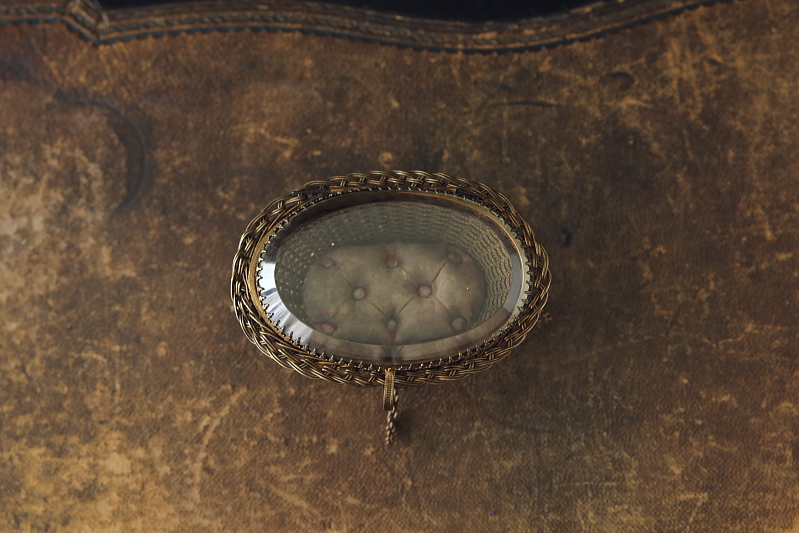 ワイヤーパニエのジュエリーボックス　アンティークジュエリー　ヴィンテージジュエリー　フランス　アンティークストリュフ