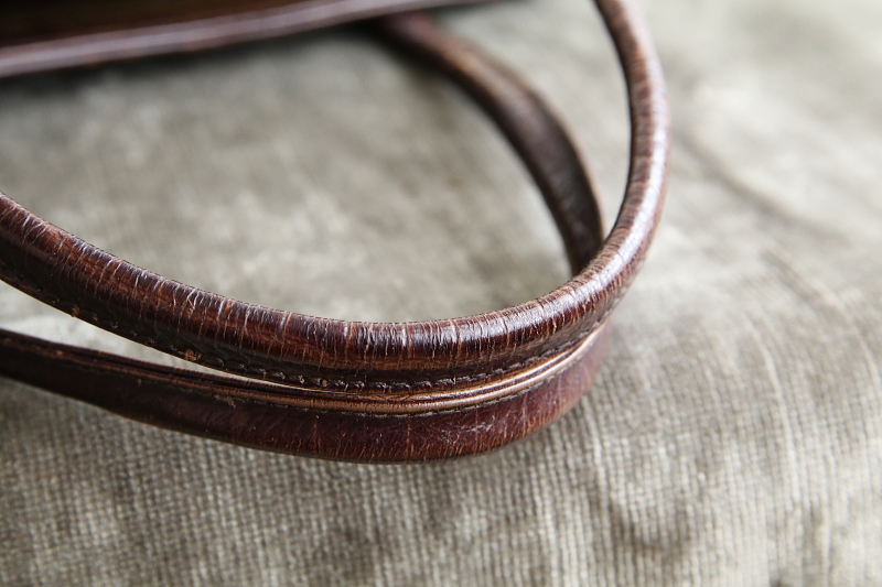 バーガンディレザーのハンドバッグ　イギリス　アンティークストリュフ