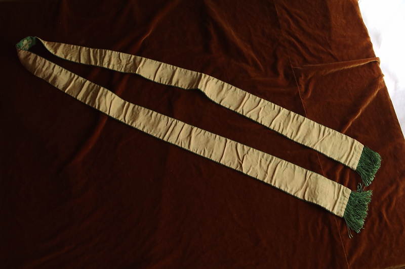 司祭の祭服　カトリック　アザミ　アンティークストリュフ