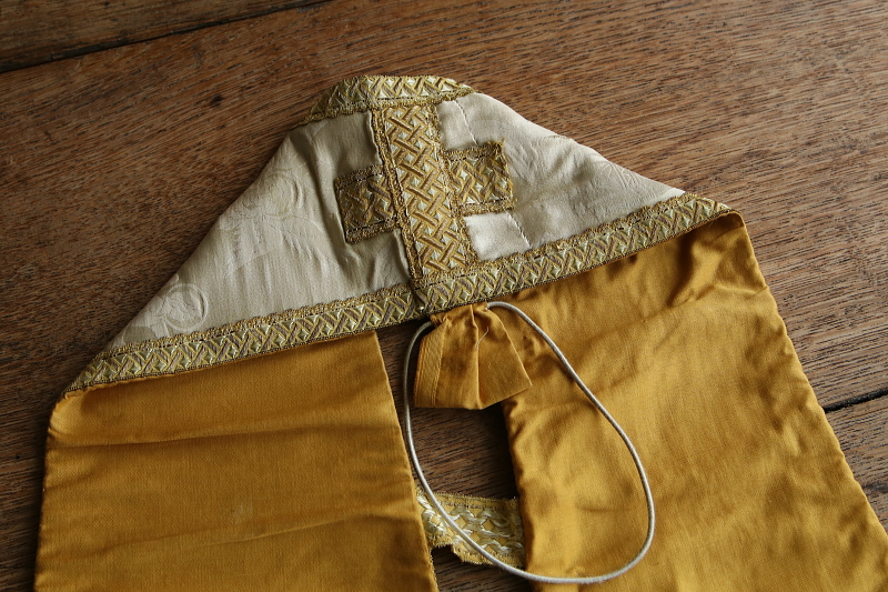 天子のシルクダマスクの聖衣　フランス アンティークストリュフ 20251224