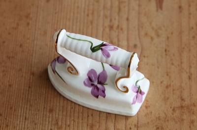 スミレのミニチュア陶器　hammersley イギリス アンティークストリュフ
