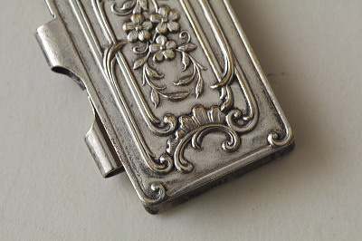 鈴蘭のカルネドバル　フランス　アンティークストリュフ