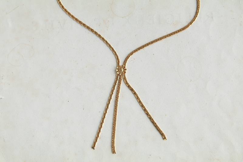 デイジーのゴールドカラーネックレス　イギリス　アンティークストリュフ