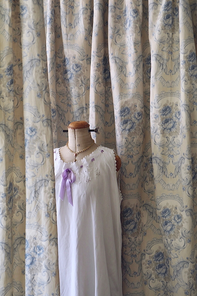 アンティークロココプリントカーテン　jason d'souza versailles 高級ヴィンテージファブリック　フランス　イギリス　アンティークストリュフ 20250715