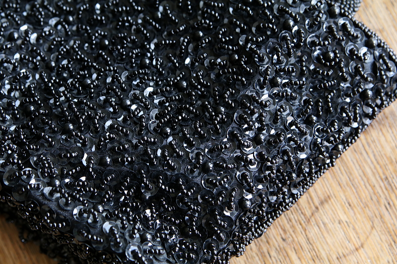 ヴィンテージビーズバッグ　黒ガラス　イギリス　アンティークストリュフ