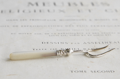 小さなサービングフォーク　ヴィクトリアン　イギリス　アンティークストリュフ