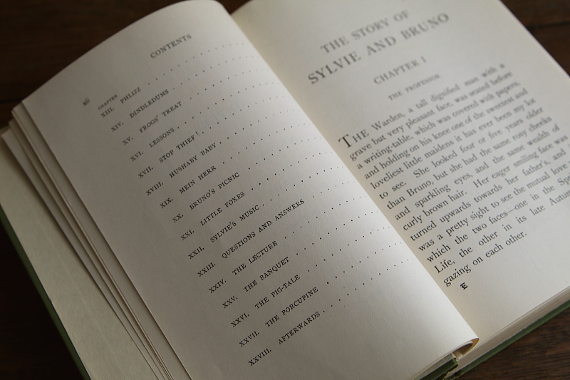 ルイス・キャロルの物語　シルヴィーとブルーノ　イギリス アンティークストリュフ