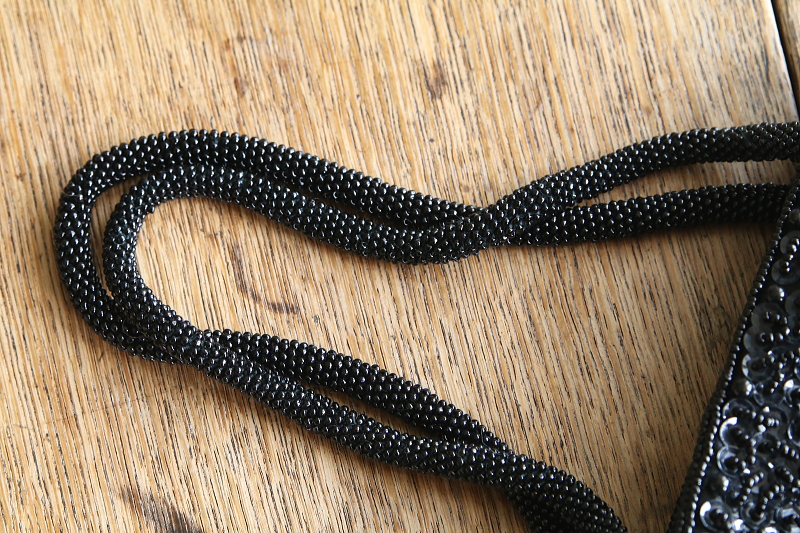 ヴィンテージビーズバッグ　黒ガラス　イギリス　アンティークストリュフ