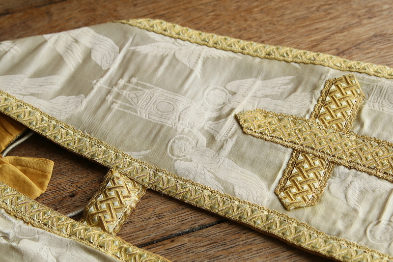 天子のシルクダマスクの聖衣　フランス アンティークストリュフ 20251224