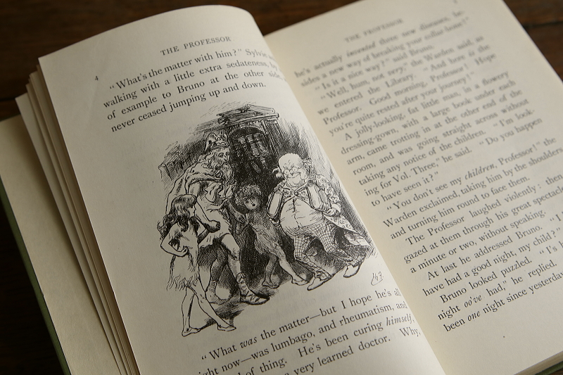 ルイス・キャロルの物語　シルヴィーとブルーノ　イギリス アンティークストリュフ