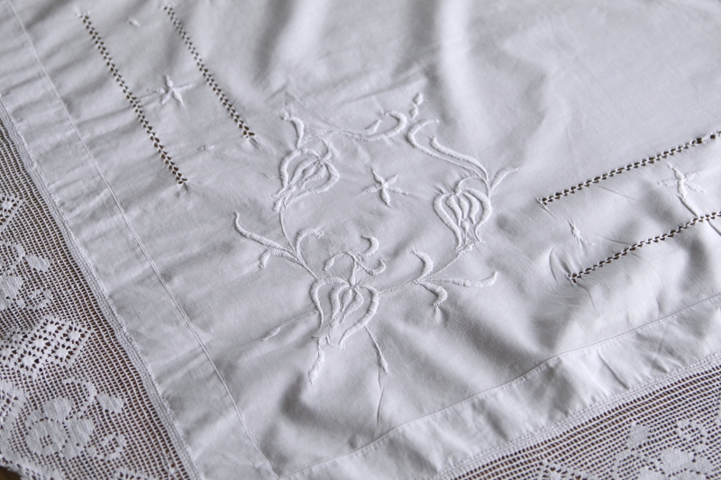 薔薇のクロッシェリネンテーブルクロス　刺繍　イギリス アンティークストリュフ
