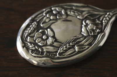 アールヌーボー　シルバーミニハンドミラー　麦穂と芥子　イギリス　アンティークストリュフ