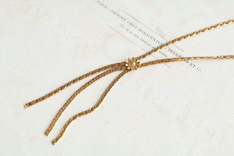 デイジーのゴールドカラーネックレス　イギリス　アンティークストリュフ