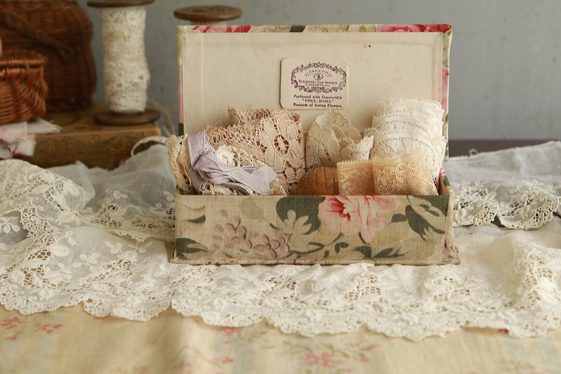 小さな薔薇のカルトナージュ　falcon works イギリス