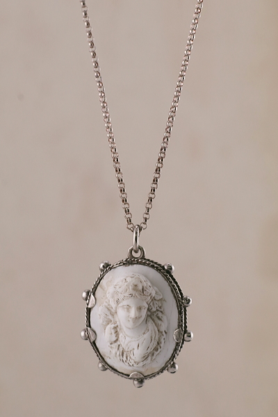 ラーヴァカメオ　シルバーフレームペンダント　イタリア　アンティークストリュフ