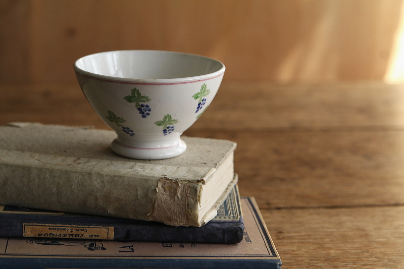 スポンジウェアのカフェオレボウル　葡萄　アンティークストリュフ