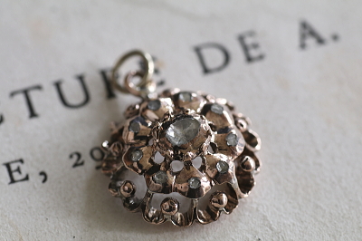 ローズカットダイヤモンド　シルバーペンダント　ヨーロッパ　アンティークストリュフ