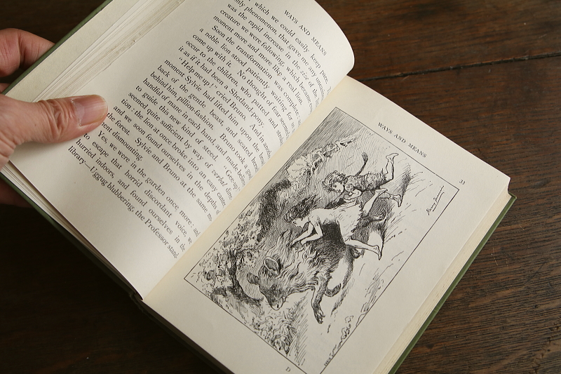 ルイス・キャロルの物語　シルヴィーとブルーノ　イギリス アンティークストリュフ