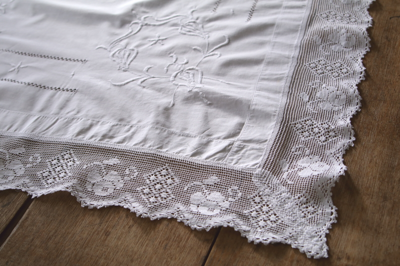 薔薇のクロッシェリネンテーブルクロス　刺繍　イギリス アンティークストリュフ