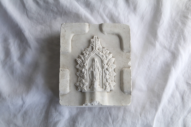 聖水盤の石膏型　聖母マリア　フランス　 アンティークストリュフ