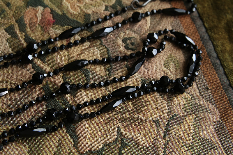 フレンチジェットロングネックレス　ヴィクトリアン　イギリス アンティークストリュフ