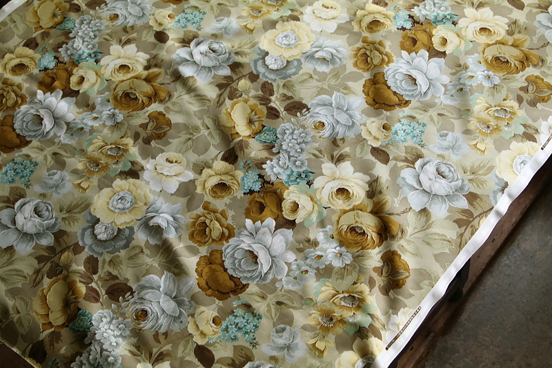 薔薇と勿忘草のヴィンテージプリントファブリック　sanderson イギリス　アンティークストリュフ