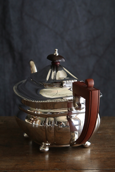 シルバープレートティー4点セット　イギリス　アンティークストリュフ