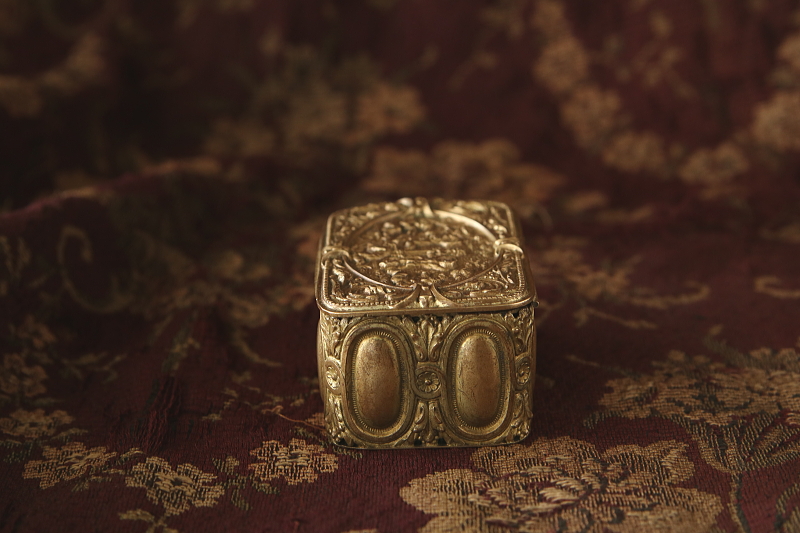 天使たちブラスジュエリーボックス フランス　アンティークストリュフ