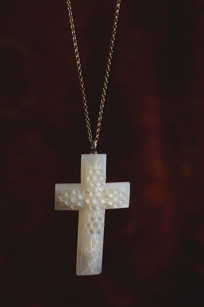 ベツレヘムパール　花十字ペンダント　パレスチナ　アンティークストリュフ