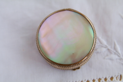 アヴェ・マリアのモノグラムロザリオケース　マザーオブパール　フランス　アンティークストリュフ