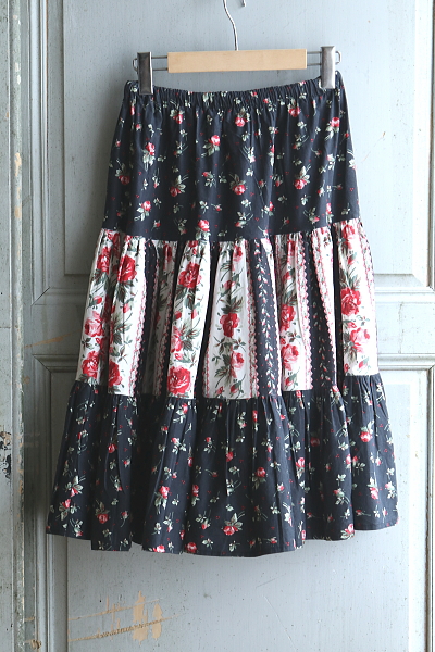 フランスのヴィンテージフレアスカート　フランス　アンティークストリュフ