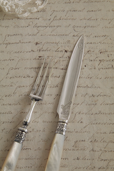 マザーオブパールハンドルデザートナイフ＆フォーク　イギリス　アンティークストリュフ