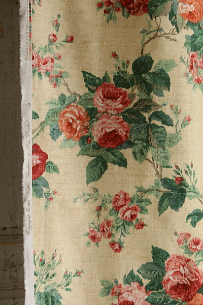 薔薇のプリントファブリック　sanderson サンダーソン　イギリス アンティークストリュフ