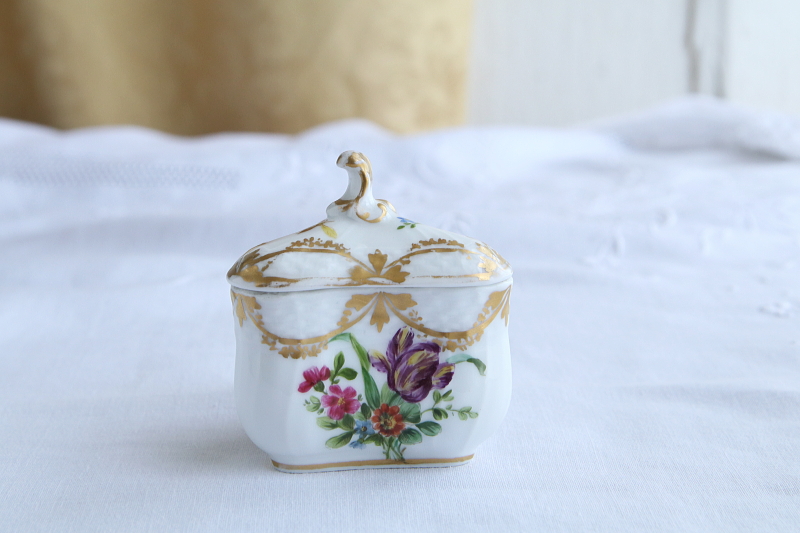 花のボンボニエール　ロイヤルコペンハーゲン　royal copenhagen　デンマーク　アンティークストリュフ