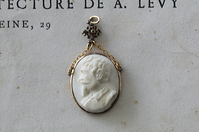 Victorian　ラーバカメオペンダント　イタリア　アンティークストリュフ