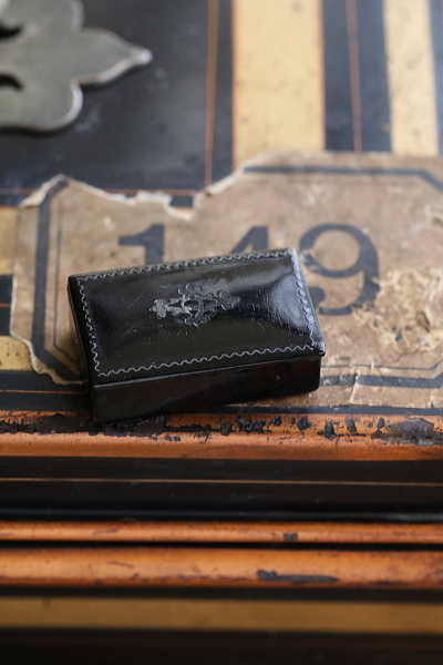 パピエマシェのスナッフボックス　イギリス　ヴィクトリアン アンティークストリュフ 20260116