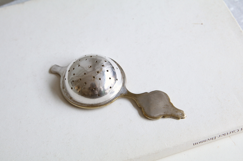 �A���e�B�[�N�K���X�g���C�@�y�[�p�[�E�F�C�g�@�Ƌ�󂯁@�t�����X