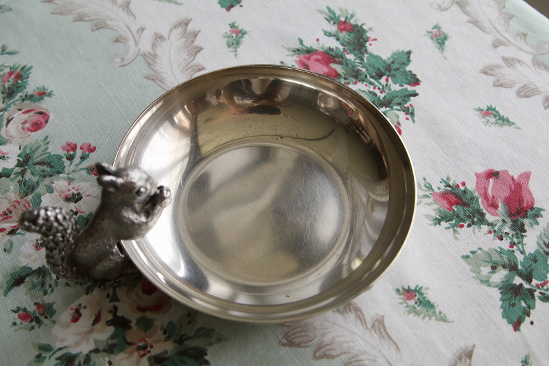 リスのナッツディッシュ　PARKIN SILVERSMITHS ltd イギリス　アンティークストリュフ