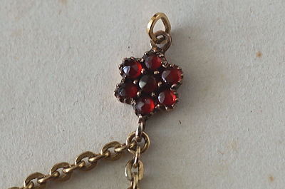 ラーヴァカメオガーネットペンダント　イタリア　アンティークストリュフ