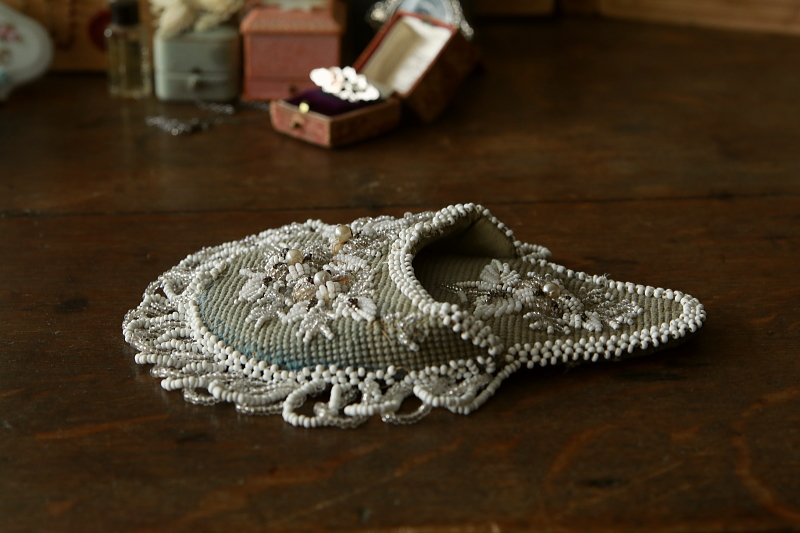 ヴィクトリアンビーズワークウォッチポケット　イギリス　アンティークストリュフ