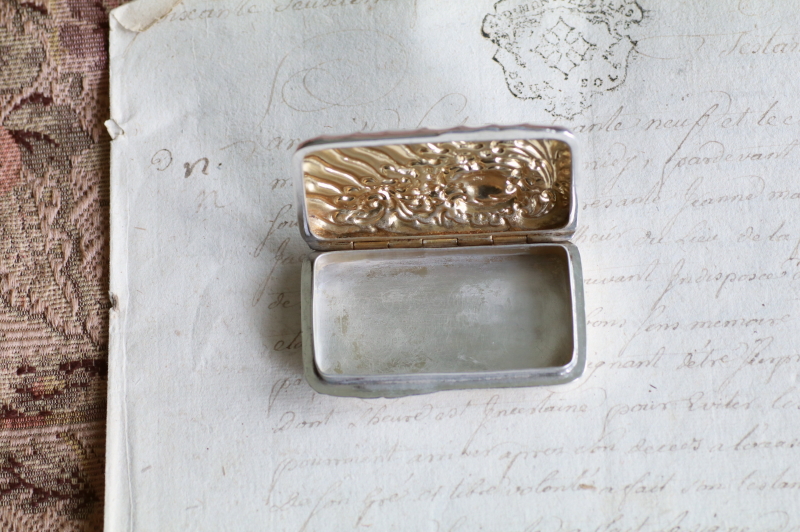 ロココレリーフシルバースナッフボックス　A.ChickandSons　ピルケース　イギリス　アンティークストリュフ