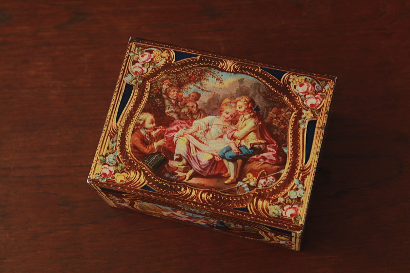 フレンチスナッフボックス型ビスケット缶　イギリス　アンティークストリュフ